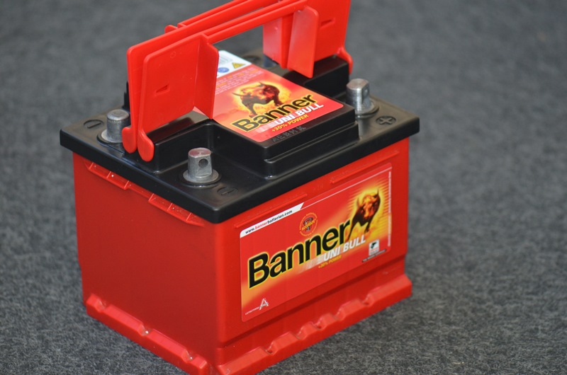 Banner Batterie 50100 Doppelpol 47Ah Aixam B2 800x600.jpg