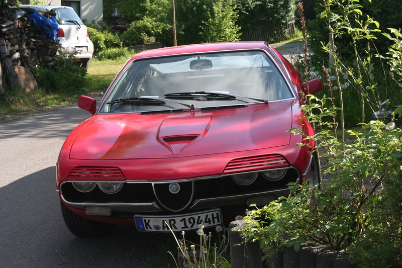 Alfa Romeo Montreal 1.jpg